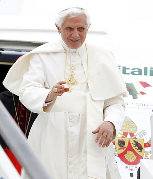 El papa Benedicto XVI ha llegado a Madrid para asistir a la Jornada Mundial de la Juventud