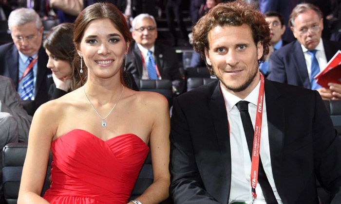 Diego Forlán presenta a su primer hijo: ‘¡Bienvenido Martín!’