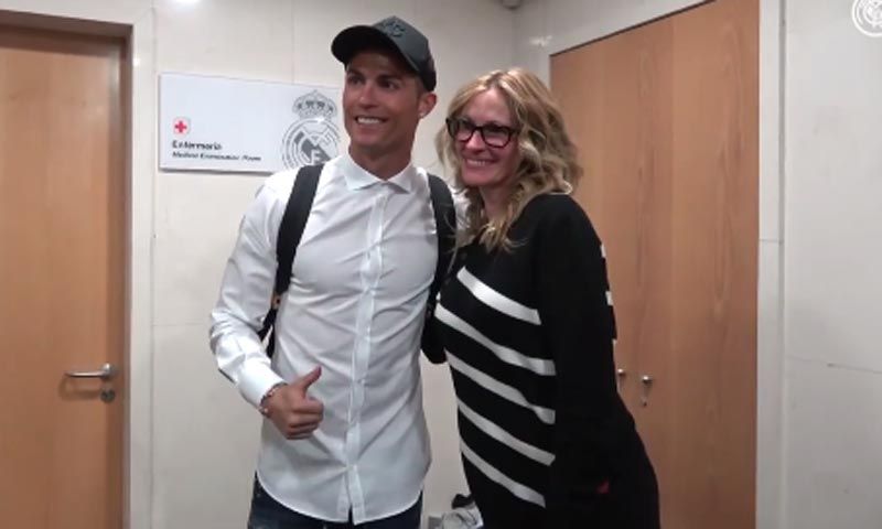 ¡Como una niña! Así vivió Julia Roberts el Real Madrid-Barça con su marido e hijos en el Bernabéu