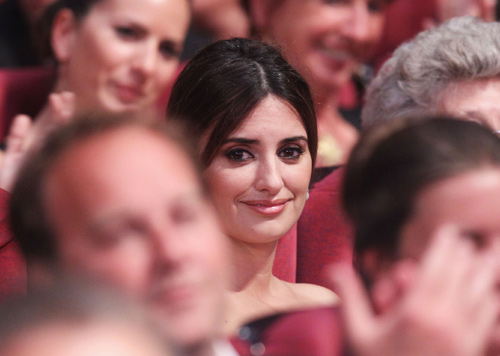 penelope cruz and javier bardem kiss. This is how Javier Bardem