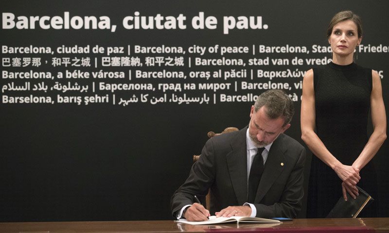 El mensaje que el rey Felipe VI y la reina Letizia han enviado a los barceloneses