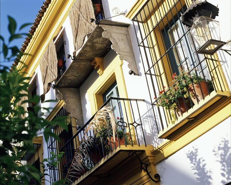Siete azoteas vip para vivir la Semana Santa de Sevilla con perspectiva