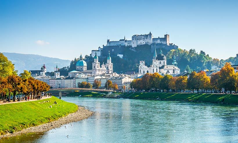 Sal de las rutas habituales y escápate a estas ciudades europeas con ofertas de otoño