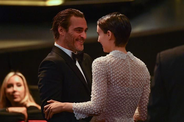 Joaquin Phoenix y Rooney Mara