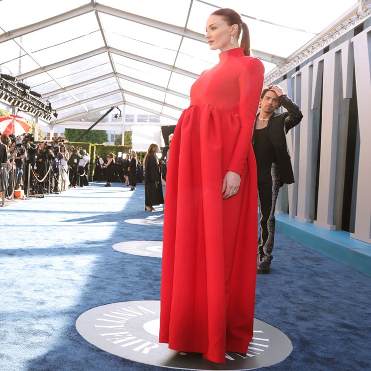 El vestido premamá de Sophie Turner o la originalidad de Kim Kardashian, los looks de las fiestas post Oscar