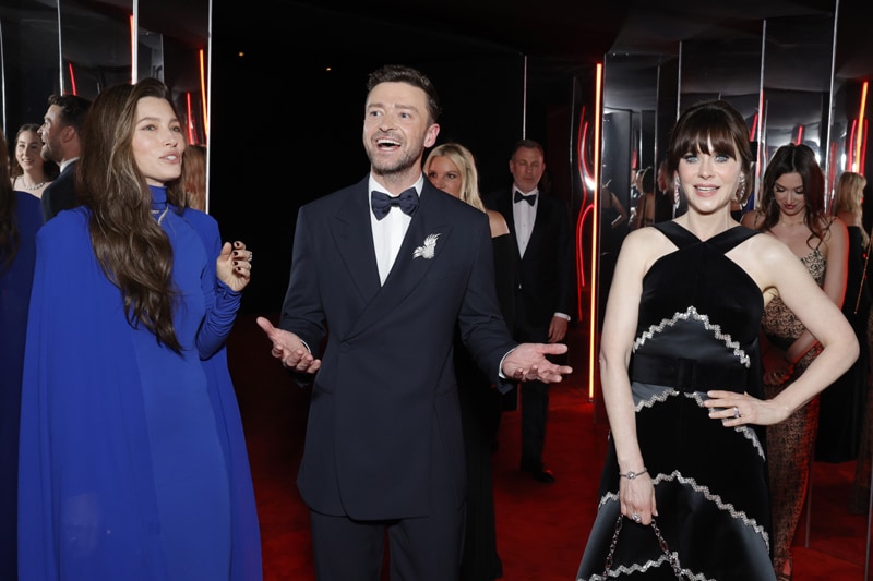 Justin Timberlake y Jessica Biel con Zooey Deschanel