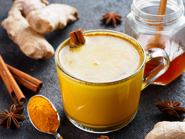 receta-curcuma-latte-infusiones-ligeras-saludables