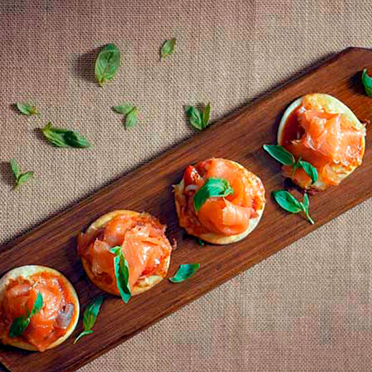 mini-pizzas-salmon-ahumado