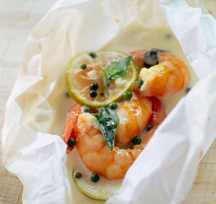 gambas-al-papillote-con-lima-y-pimienta-verde