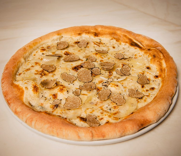 pizza-con-bechamel-y-trufa