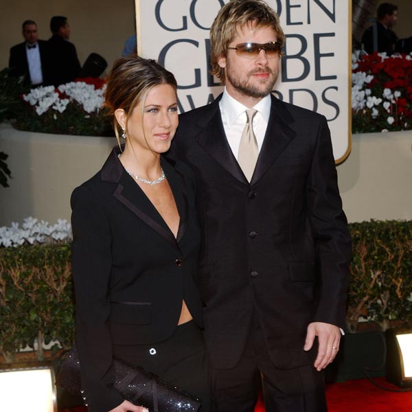 Entre bromas y miradas cómplices: así ha sido el reencuentro de Jennifer Aniston y Brad Pitt en los Globos de Oro