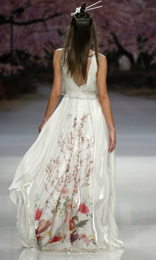 vestidos de novia con colores y flores, la nueva tendencia! | la