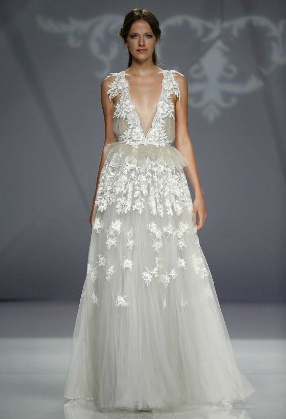 Diez vestidos de novia como el de Meghan Markle Foto