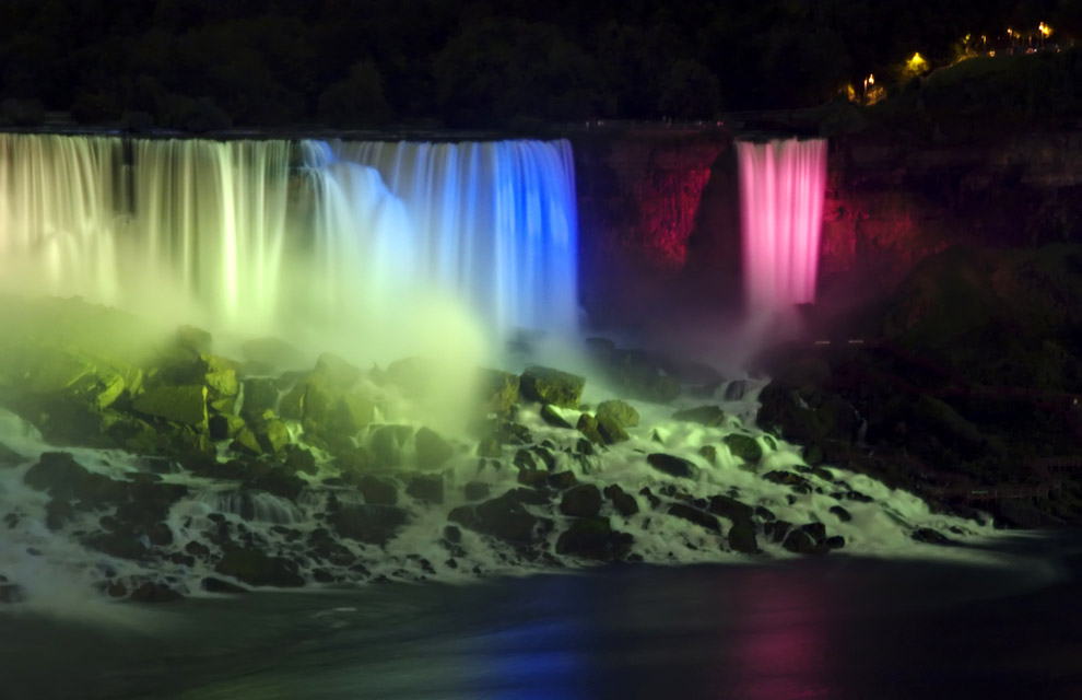 Los destinos más románticos para enamorados A_niagara+vel-a