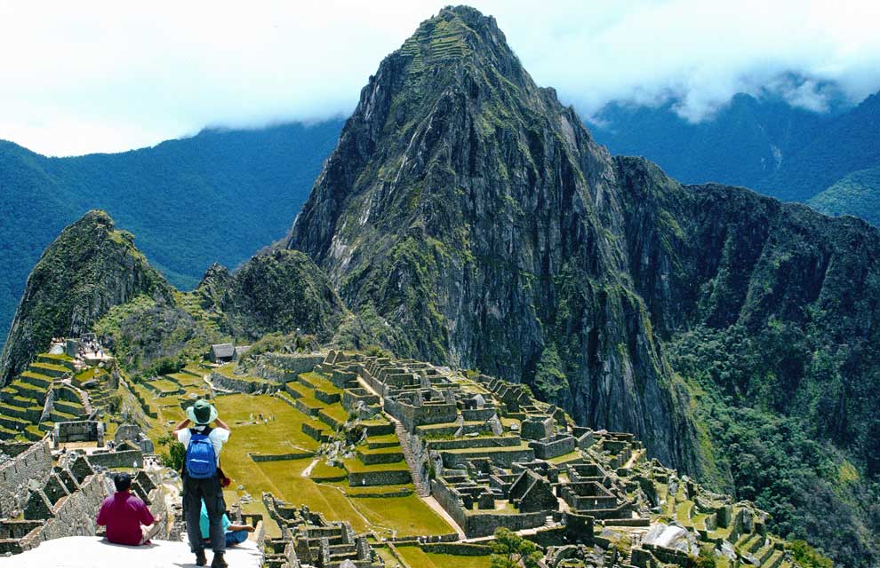 a_Machu-Picchu-1