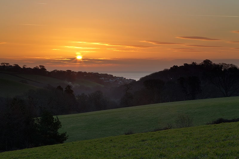 heligan-jardines-Sunrise-over-mevagissey-from-west-lawn