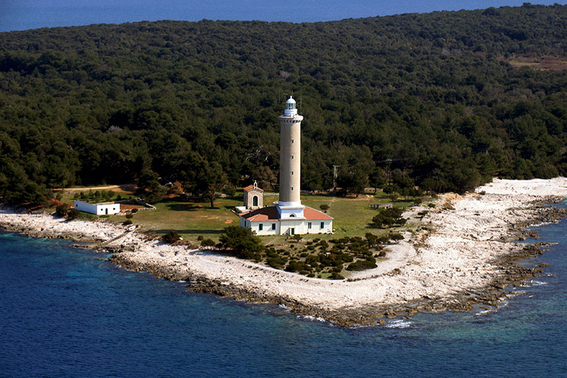 Veli-Rat-Croacia-faros