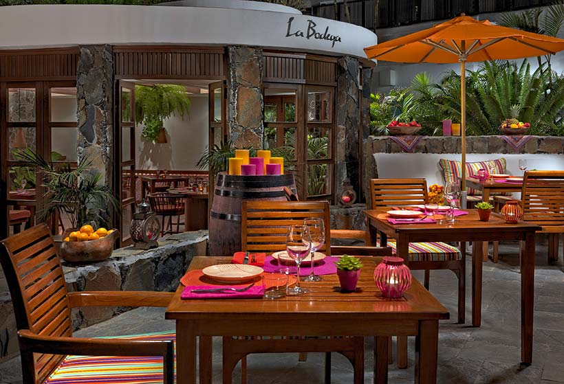 Seaside-Palm-Beach-hotel-La_Bodega_Terraza_restaurante