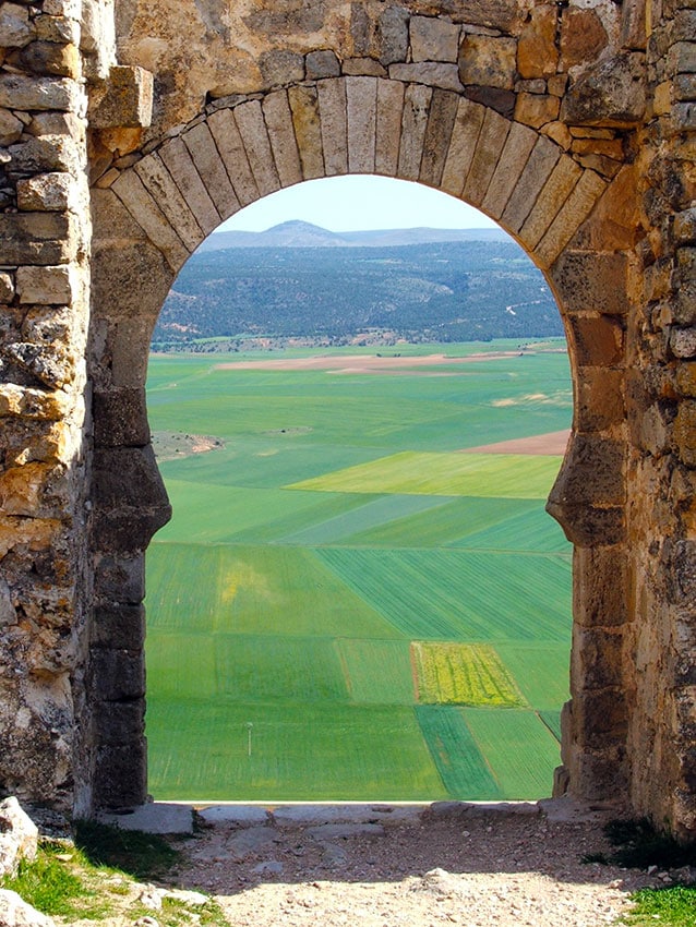 Vistas-desde-la-puerta-califal-del-Castillo-de-Gormaz