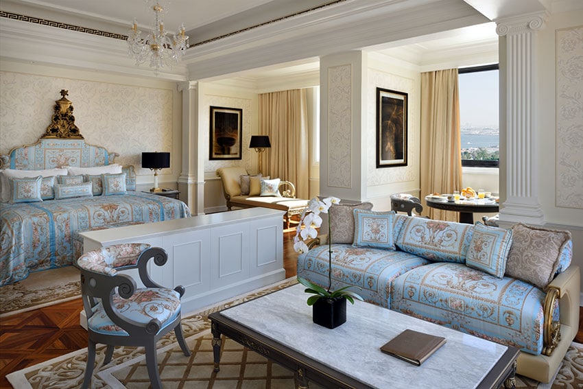 Palazzo-Versace_Imperial_Suite_Bedroom_-_Low_res