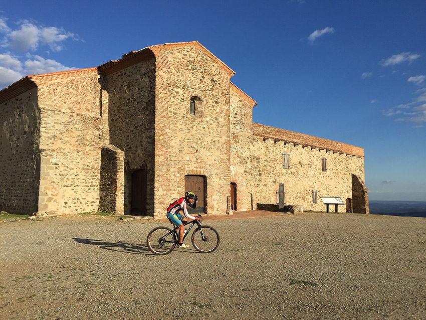 Exterior Monasterio de Tentudía en Zafra