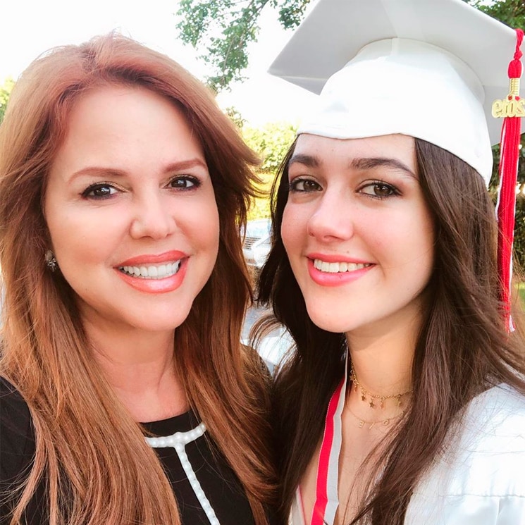Madre orgullosa: María Celeste Arrarás y su familia celebran la graduación de su hija Lara