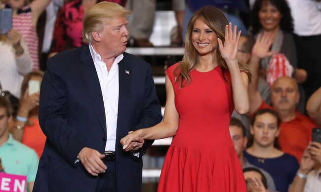 Melania Trump deslumbrante en rojo a un mes de convertirse en Primera Dama
