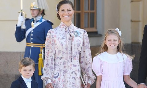 Princess Estelle shows off Swedish pride in new photo with mom and brother Prince Oscar