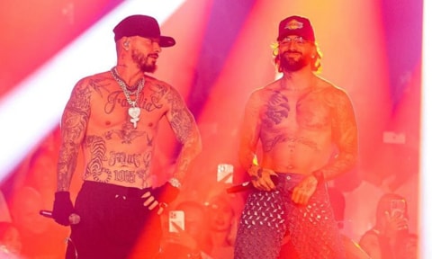 Maluma and J Balvin join forces on stage after a decade and unleash a battle of abs