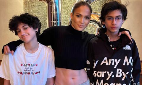 Jennifer Lopez con sus hijos Emme y Max Muñiz