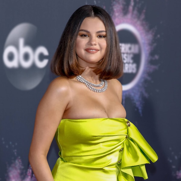 Selena Gomez recupera el corte de pelo de su infancia para despedir 2019