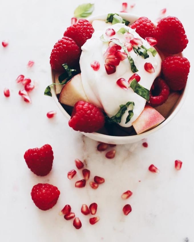 yogur con fresas