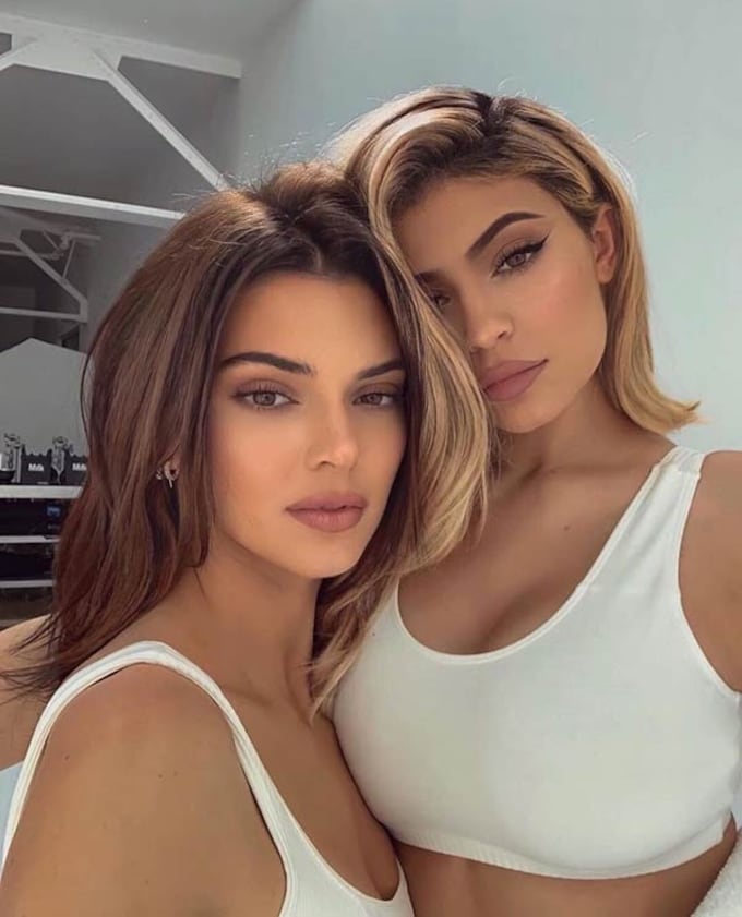 Kendall Jenner se transforma en su hermana Kylie con su último cambio de look