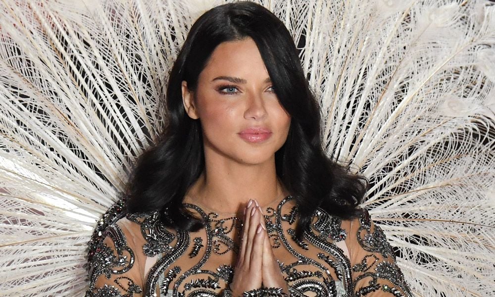 Sin maquillaje y después de entrenar: Adriana Lima también defiende la belleza real