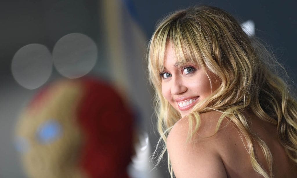 El último cambio de look de Miley Cyrus solo es apto para atrevidas