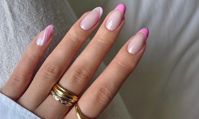 La tendencia 'Barbiecore' llega a las uñas: te presentamos las manicuras rosas más deseadas