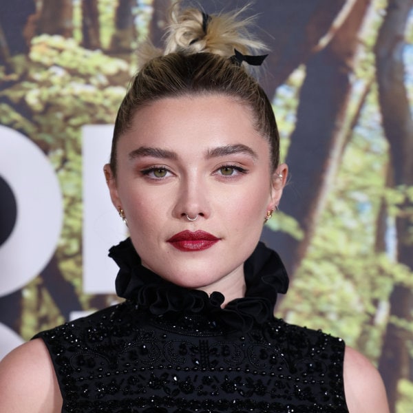 Florence Pugh convierte su original moño 'japonés' en el recogido favorito de las veinteañeras