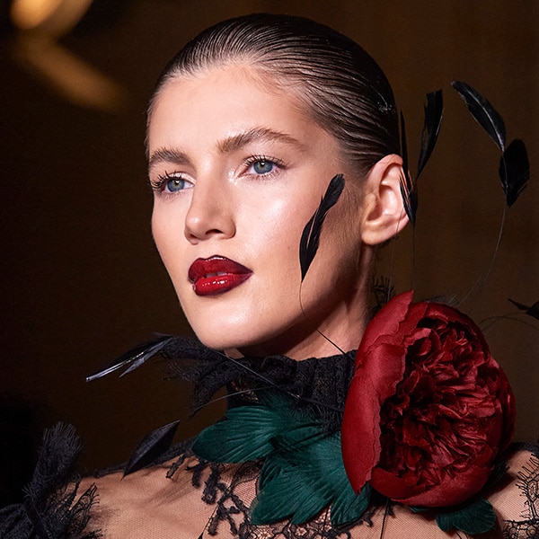 Cómo maquillarte los 'red glazed lips', la tendencia de labios viral más 'sexy' para esta Nochevieja