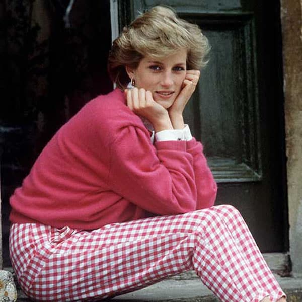 La foto de niña de la princesa Diana que ha dado la vuelta al mundo