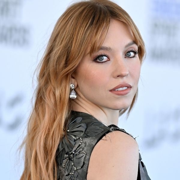 Sydney Sweeney se une a Dakota Johnson como superheroína en su próxima película