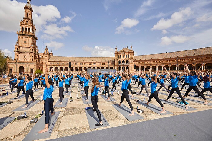 Clase de yoga de Xuan Lan en Sevilla