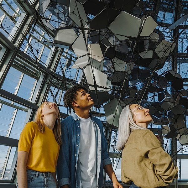 Mirador torre Glòries: 3 experiencias que te harán mirar Barcelona como nunca