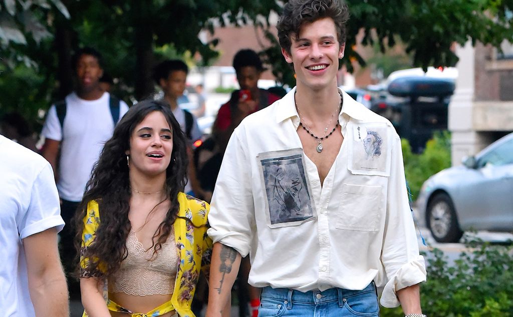 La impactantes imágenes de Camila Cabello y Shawn Mendes en Coachella