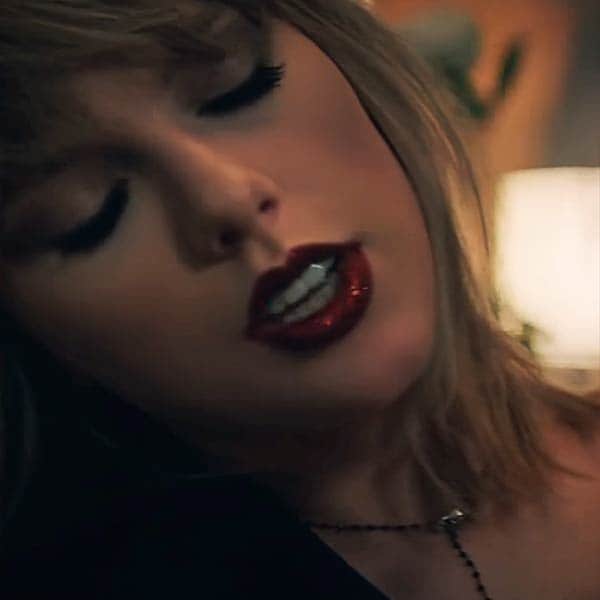 Taylor Swift se suma a los labios 'glitter' (con polémica incluida)