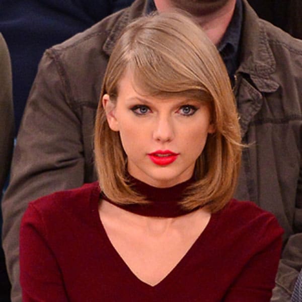 Taylor Swift escribe canciones y (ahora también) vende ropa basada en sus polémicas