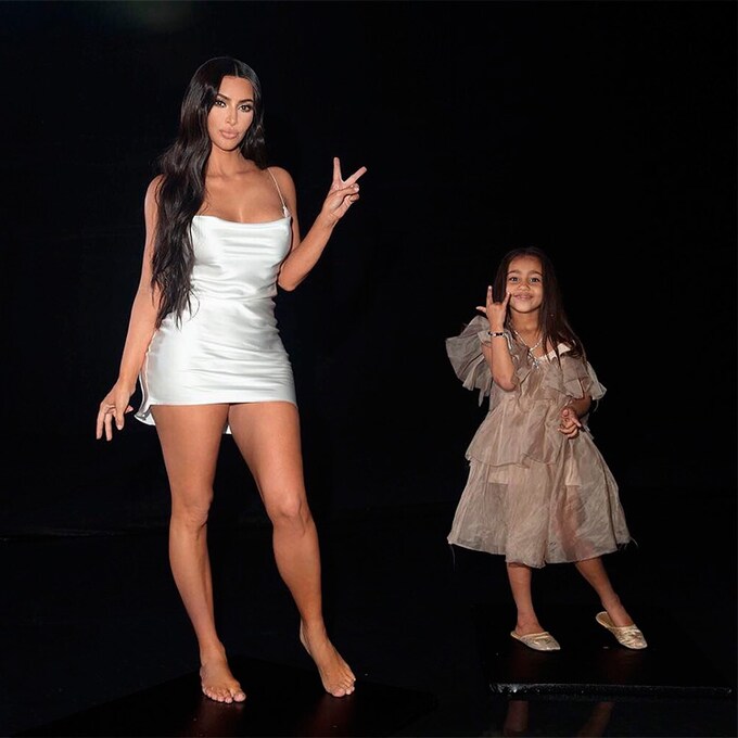 Kim Kardashian, a las órdenes de su hija North en su sesión de fotos más divertida