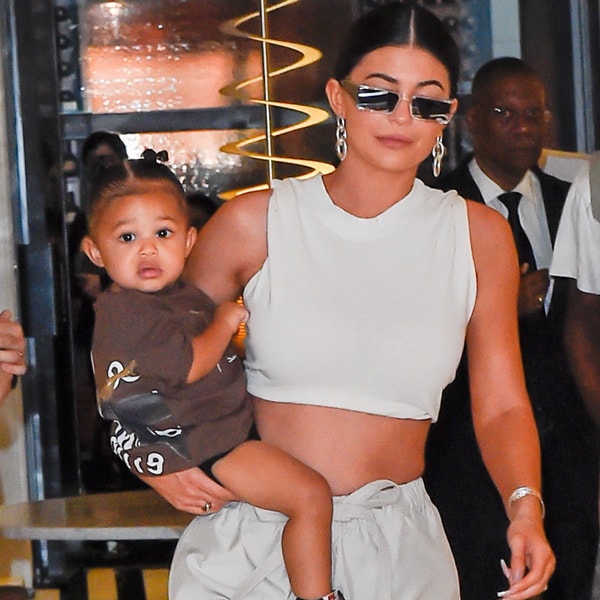 Igualita que mamá, Kylie Jenner confiesa el último flechazo de moda de la pequeña Stormi