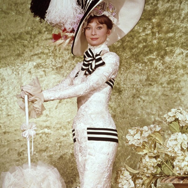 De la cazadora de Olivia Newton-John al vestido de Audrey Hepburn: las subastas más caras del cine