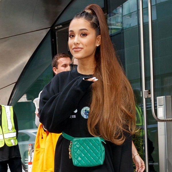 Ariana Grande responde a sus mayores críticos estilísticos, sus seguidores:  'Os prometo que tengo ropa bonita' - Foto