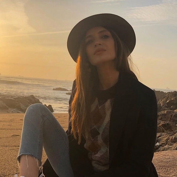 Sara Carbonero las adelantó y ahora estas zapatillas con plataforma son las  más buscadas - Foto